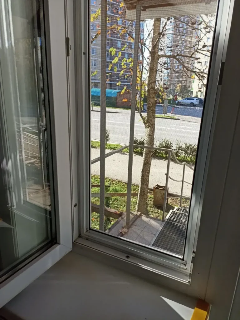 Внутренняя москитная сетка